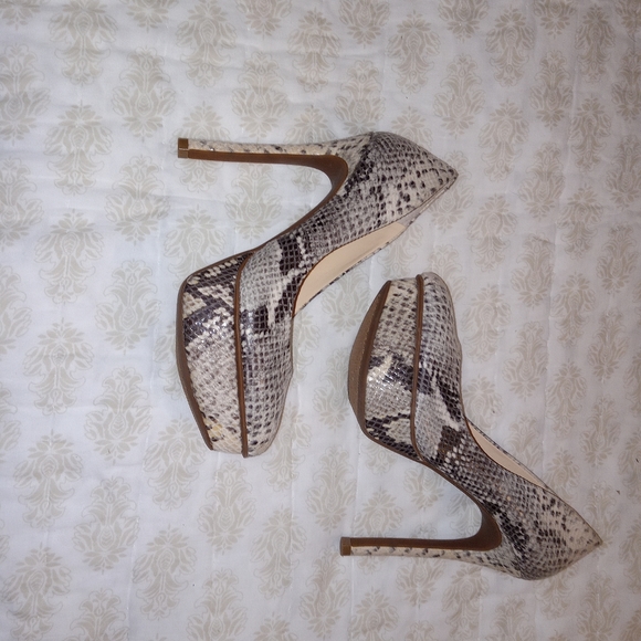 Jessica Simpson high heels - Picture 2 of 6